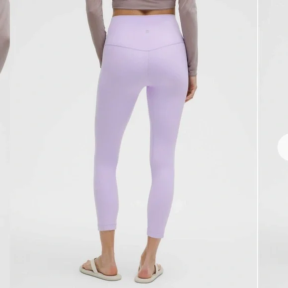 NWT/EUC Lululemon Matching Align Purple Set. Size 4 - Picture 9 of 10